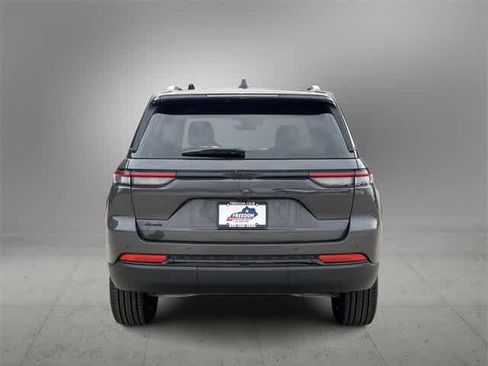 New 2025 Jeep Grand Cherokee Limited image 7