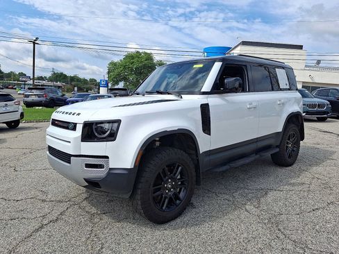 Used 2024 Land Rover Defender 110 S AWD/4WD image 3
