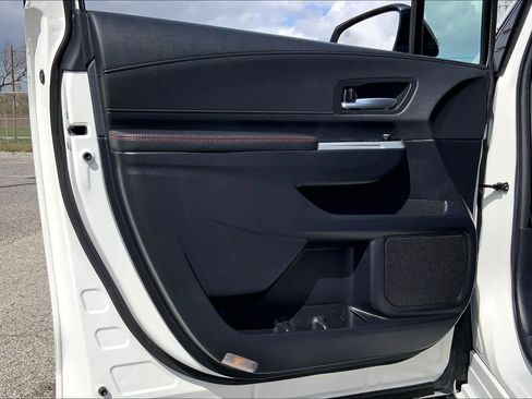 Used 2025 Toyota Sienna XSE w/ XSE Plus Package image 21