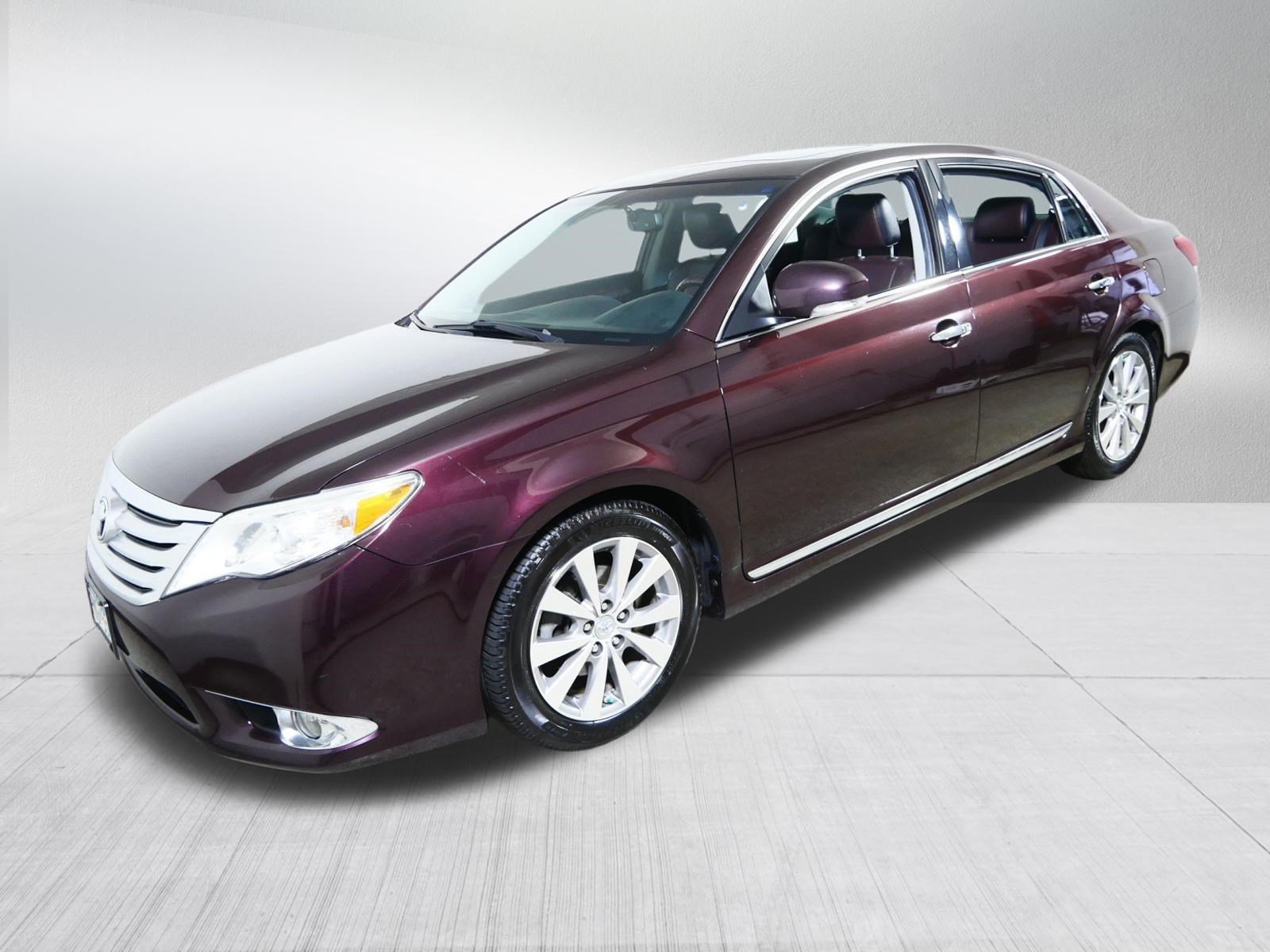 Used 2011 Toyota Avalon Limited FWD image 3