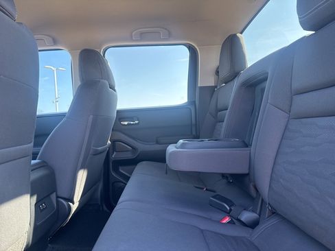 Certified 2022 Nissan Frontier SV w/ Technology Package image 25