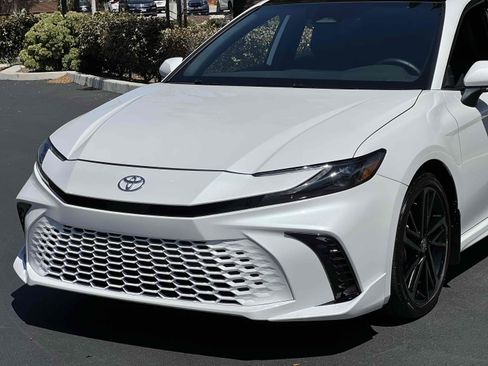 Used 2025 Toyota Camry XSE FWD image 49