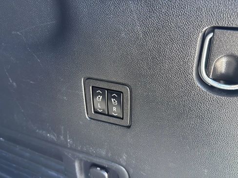 Used 2020 Chevrolet Traverse High Country FWD image 12