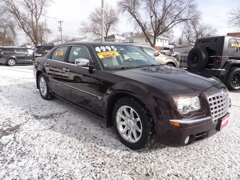 Used 2005 Chrysler 300 C w/ Protection Group II image 3