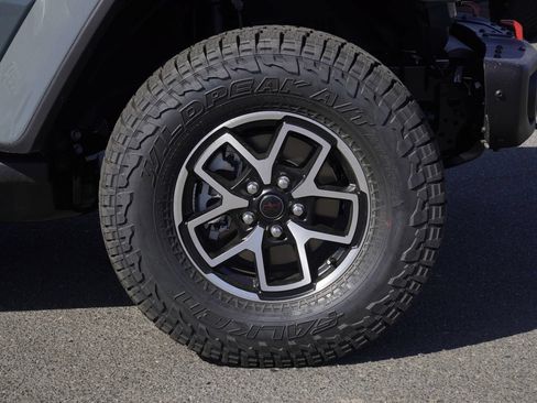 New 2026 Jeep Gladiator Rubicon AWD/4WD image 10