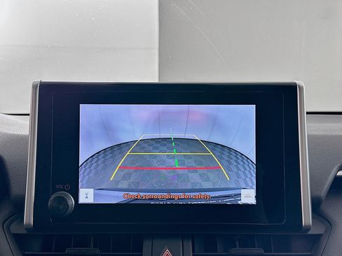 Used 2024 Toyota RAV4 LE image 21