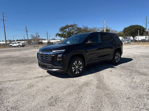 New 2026 Chevrolet Equinox LT w/ Safety and Technology Package image 2