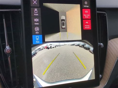 New 2026 Volvo XC60 B5 Plus w/ Protection Package Premier image 29