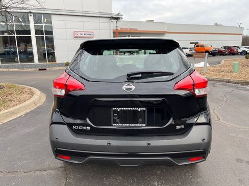 Used 2020 Nissan Kicks SR image 7