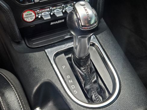 Used 2017 Ford Mustang Premium image 18