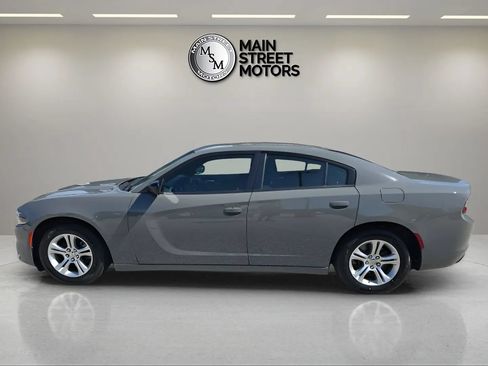 Used 2023 Dodge Charger SXT RWD image 2