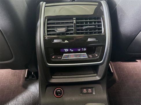 Used 2024 BMW X7 M60i w/ Executive Package image 13