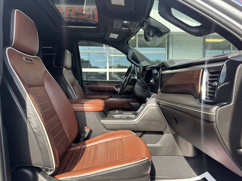 Used 2024 GMC Sierra 3500 Denali Ultimate AWD/4WD image 48