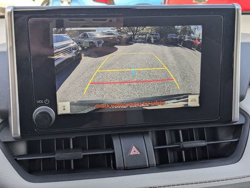 Used 2025 Toyota RAV4 XLE w/ Convenience Package image 16