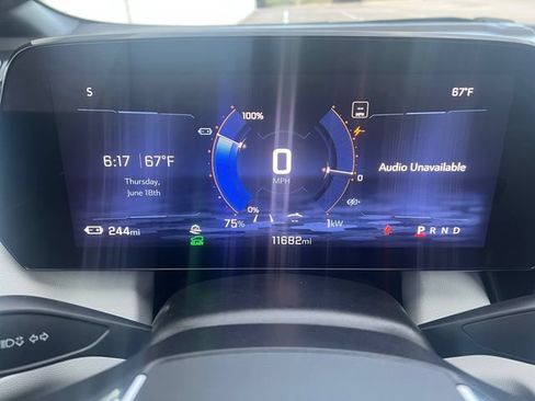Used 2025 Chevrolet Equinox EV LT FWD image 25