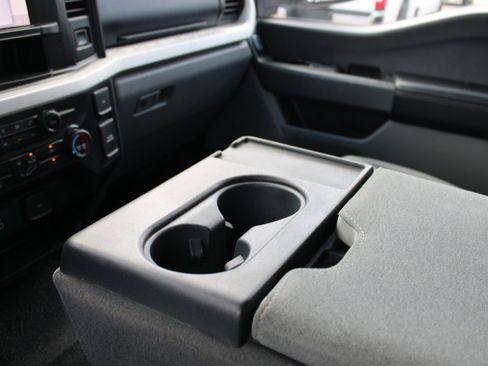 Used 2023 Ford F250 XLT w/ F-250 >10K GVWR Package image 26