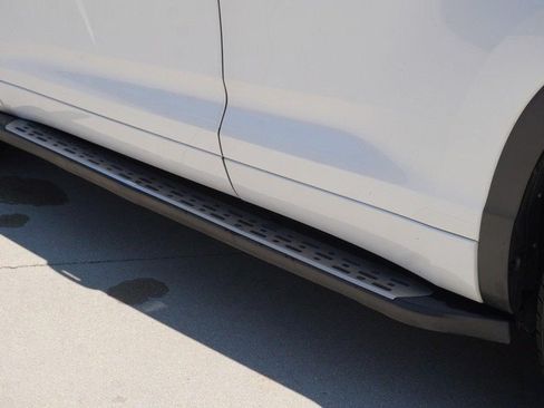 Used 2019 Toyota Highlander Limited AWD/4WD image 16