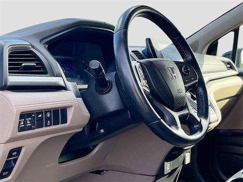 Used 2022 Honda Odyssey EX-L image 9