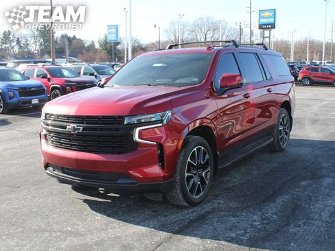 Certified 2024 Chevrolet Suburban RST w/ Luxury Package image 8