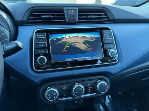 Used 2025 Nissan Versa SV image 17