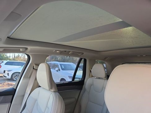 New 2026 Volvo XC90 T8 Ultra image 42