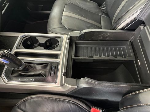 Used 2018 Ford F150 Platinum w/ Equipment Group 701A Luxury RWD image 33