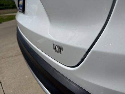 New 2026 Chevrolet Trax LT w/ LT Convenience Package FWD image 6