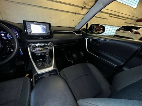 Used 2020 Toyota RAV4 LE w/ All Weather Liner Package AWD/4WD image 26