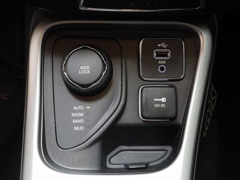 Used 2018 Jeep Compass Sport image 13