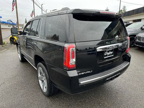 Used 2019 GMC Yukon Denali w/ Denali Ultimate Package image 3