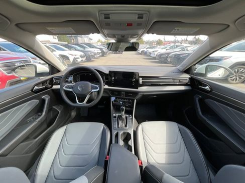 New 2025 Volkswagen Jetta SEL image 15