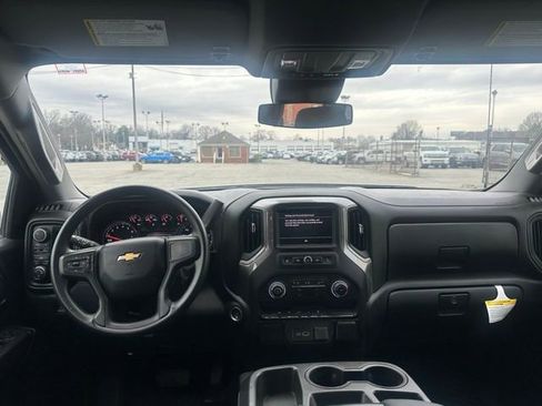 Used 2023 Chevrolet Silverado 1500 Custom image 10