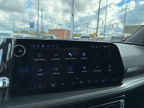 New 2026 Chevrolet Traverse LT w/ Sun and Wheel Package image 24