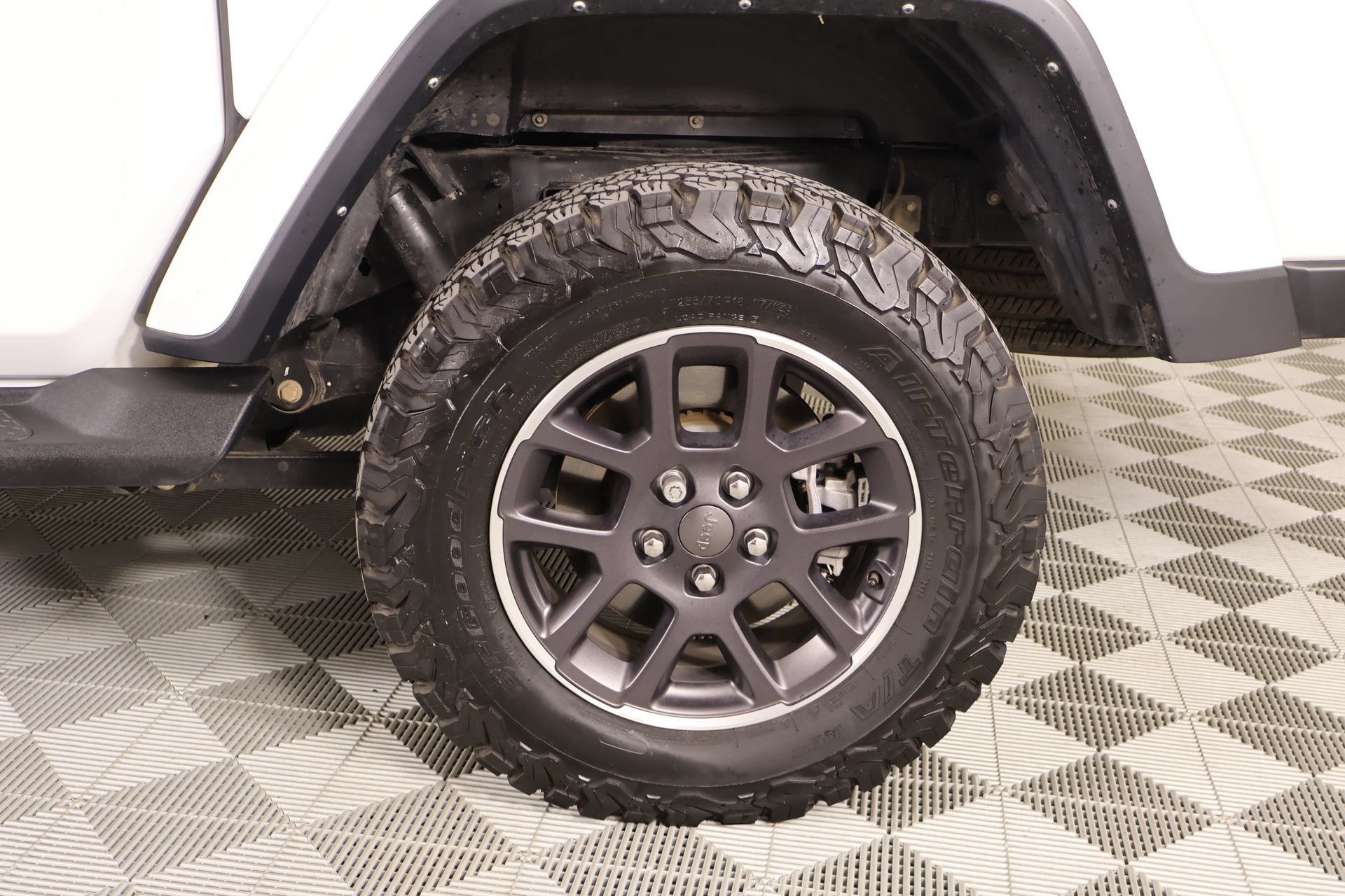 Used 2022 Jeep Gladiator Overland w/ Popular Equipment Package AWD/4WD image 18
