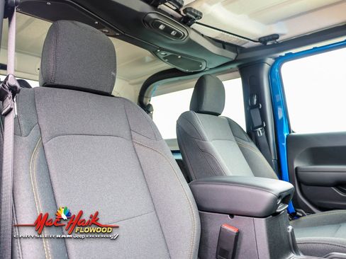 Used 2026 Jeep Wrangler Sport S image 9