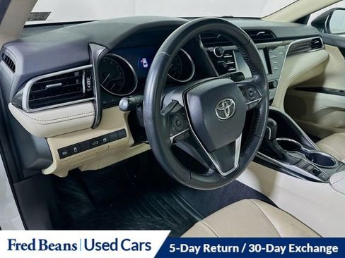 Used 2018 Toyota Camry L image 10