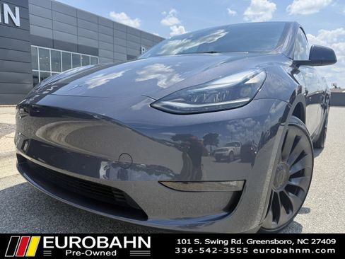 Used 2023 Tesla Model Y Performance AWD/4WD image 1