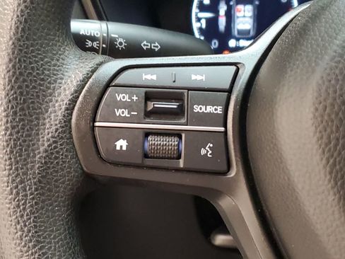 Used 2025 Honda CR-V LX image 10
