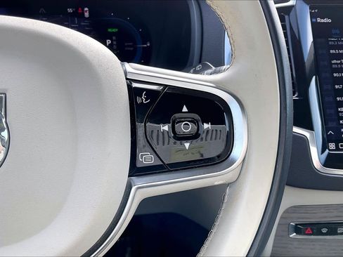 Used 2023 Volvo XC90 T8 Plus w/ Protection Package Premier image 22