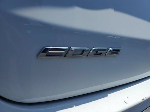 Used 2020 Ford Edge SE FWD image 35