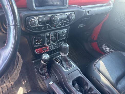 Used 2020 Jeep Gladiator Rubicon image 9