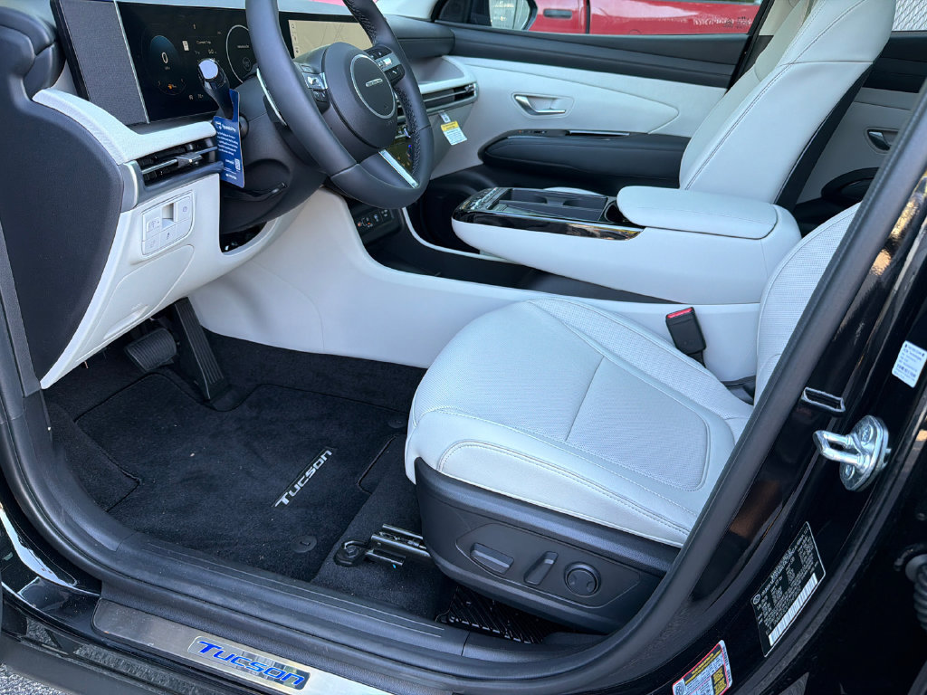 New 2026 Hyundai Tucson Limited FWD image 9