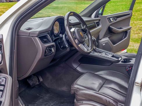 Used 2017 Porsche Macan S AWD/4WD image 44