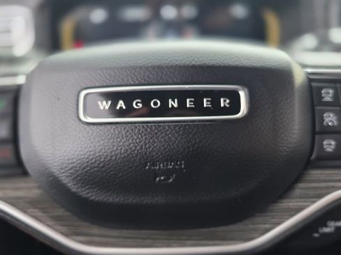 Used 2024 Jeep Wagoneer L Series II w/ Flexible Seating Group RWD image 29