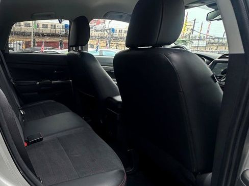 Used 2025 Mitsubishi Outlander Sport AWD image 23
