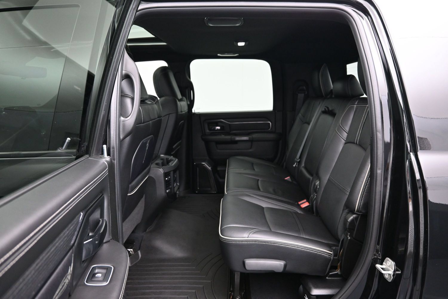 Used 2024 RAM 2500 Limited AWD/4WD image 11