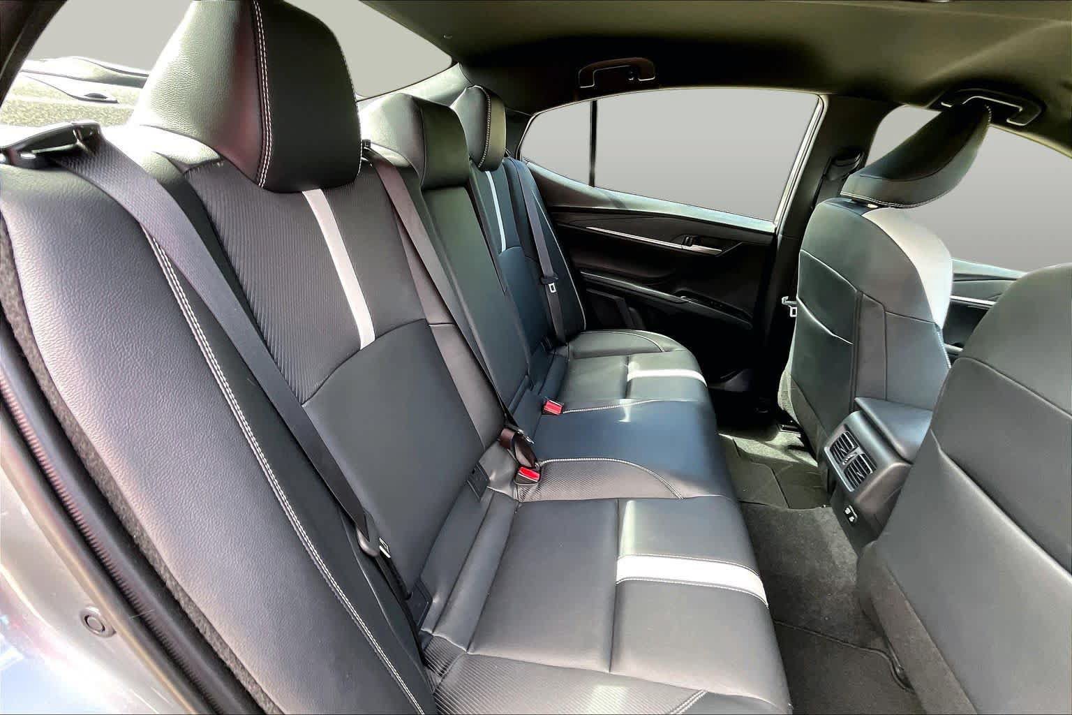 Used 2026 Toyota Camry SE w/ Convenience Package FWD image 19