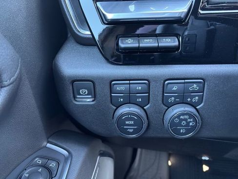 New 2026 Chevrolet Silverado 1500 High Country AWD/4WD image 19