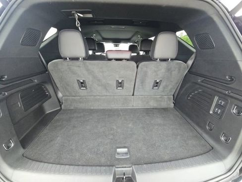 Used 2025 Chevrolet Traverse RS w/ LPO, Floor Liner Package FWD image 14