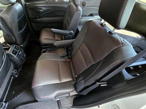 Used 2021 Honda Pilot Black Edition image 24